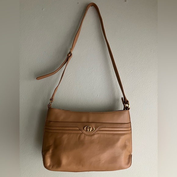 Vintage Etienne Aigner Camel Shoulder Bag Purse Leather Woman’s Handbag - Picture 1 of 13